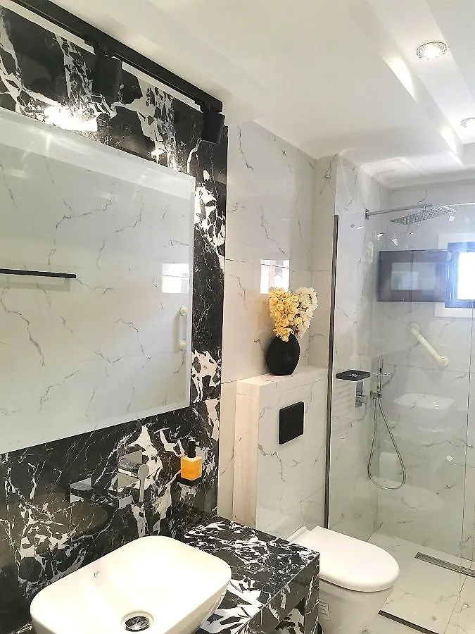 Lux Suite Sea Front Avra Pefkochori Apartment