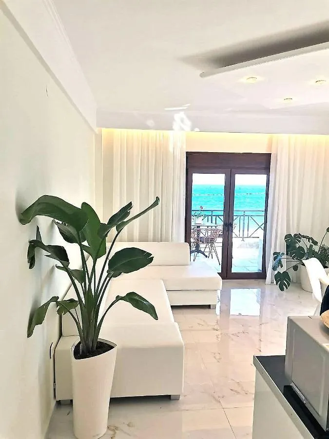 Lux Suite Sea Front Avra Pefkochori 0*,  Greece